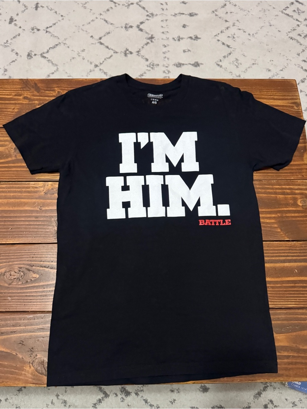 Battle Men's 'I'm Him' Black Graphic T‑Shirt small